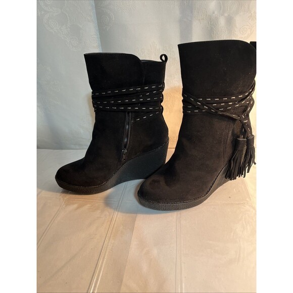 Dress Black Boots Union Bay Size 9-1/2 M With 3-3/4” Wedge Heel Zipper Close - Picture 1 of 6